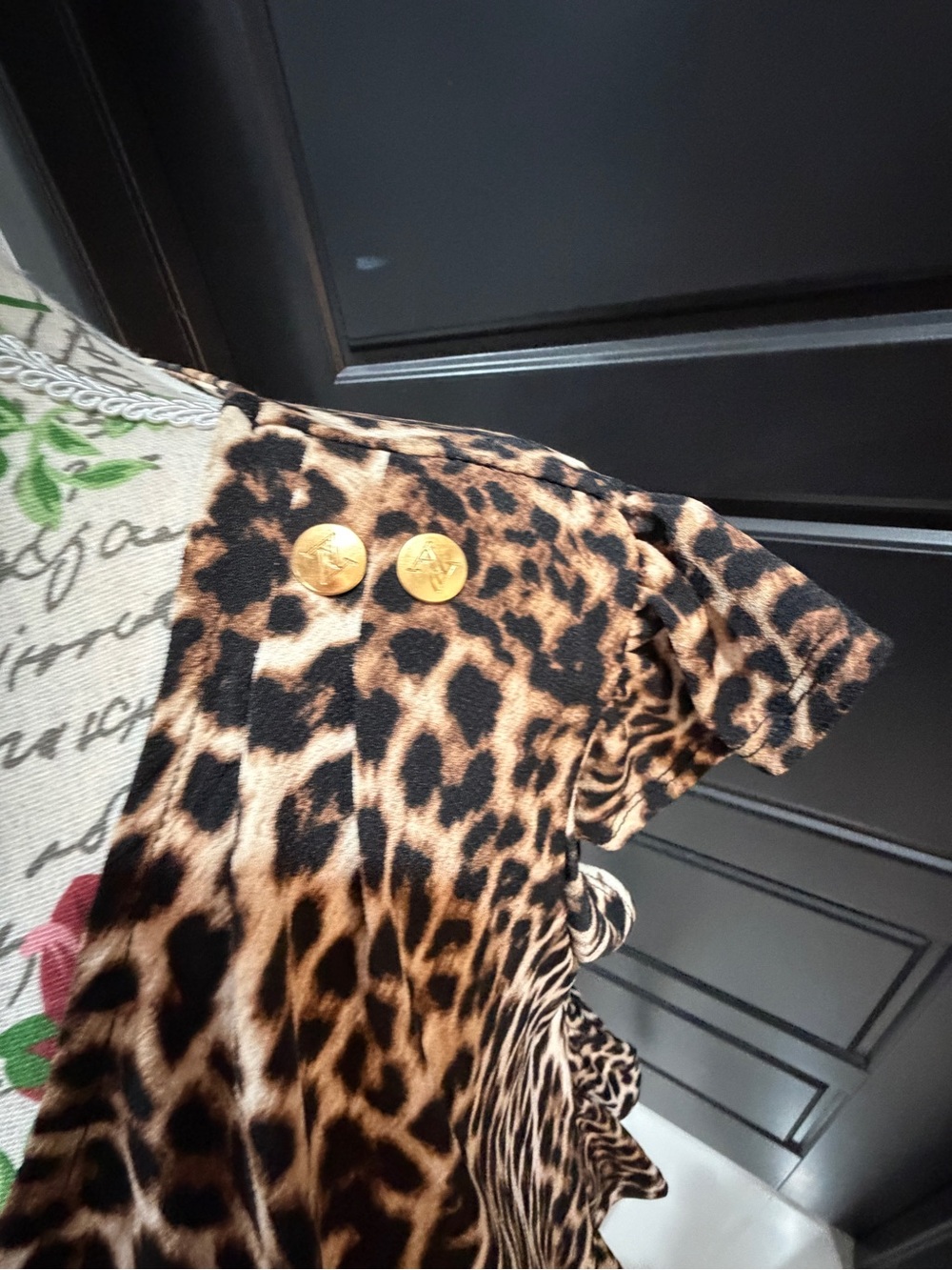 Adrienne Vittadini Leopard Print V-Neck Ruffle Hem Top - Brown Black - Picture 6 of 12